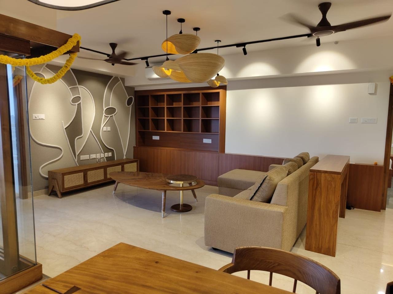 The Lavelle Road Residence - Curved Lounge